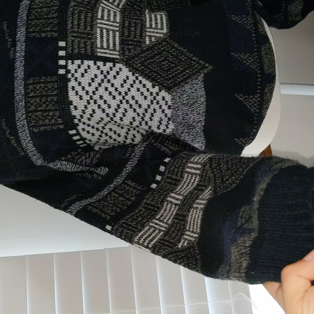 Expressions | Sweater - Picture 3 of 6
